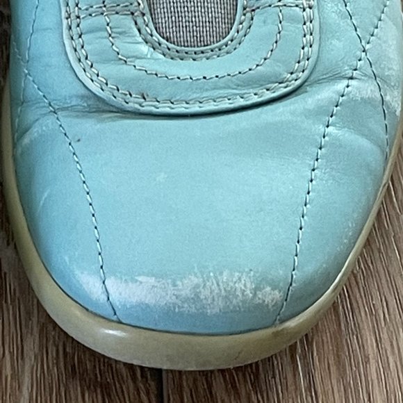 Vintage Prada Women's Slip On Leather Loafers Sky Blue Size 35.5 EU or 5 US - Picture 4 of 10